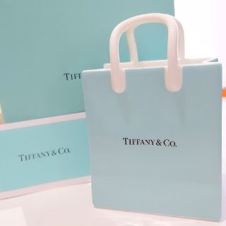 ティファニー(Tiffany & Co.)のTiffany 陶器製 紙袋型 小物入れ 廃盤 希少 箱付(小物入れ)