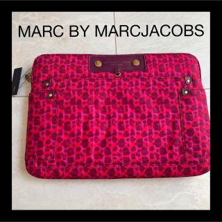 マークバイマークジェイコブス(MARC BY MARC JACOBS)の新品未使用☆*。マークジェイコブス☆*。(ポーチ)