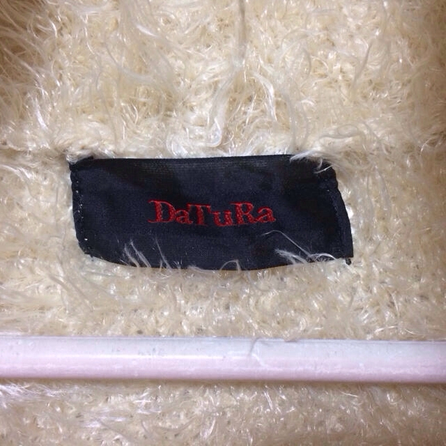 DaTuRa(ダチュラ)のダチュラ ダーリンニット 値下げ レディースのジャケット/アウター(毛皮/ファーコート)の商品写真