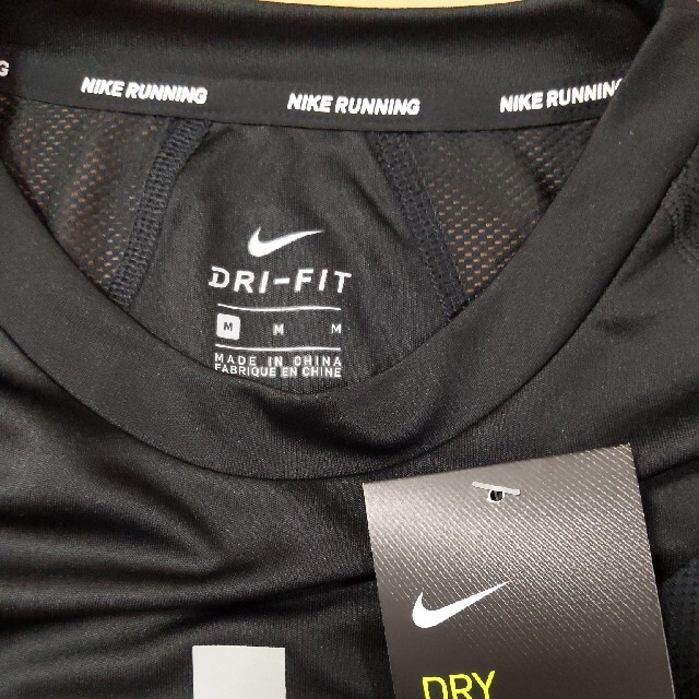 NIKE - NIKEナイキ DRI-FIT ランニングシャツMサイズ新品タグ NIKE - NIKEナイキ DRI-FIT ランニングシャツMサイズ新品タグ