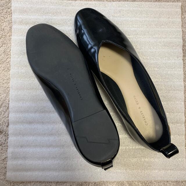 Charles and Keith(チャールズアンドキース)のローヒールパンプス23.5cm レディースの靴/シューズ(ハイヒール/パンプス)の商品写真