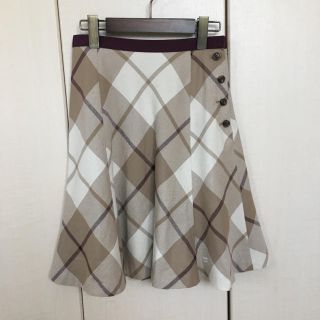 バーバリー(BURBERRY)のチェックスカート♡バーバリー(ひざ丈スカート)