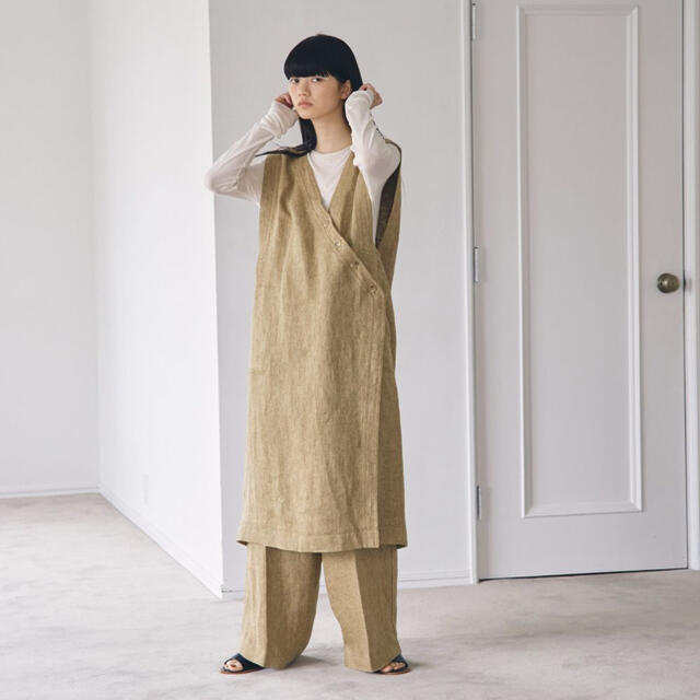 TODAYFUL(トゥデイフル)の★新品未使用★TODAYFUL Asymmetry Linen Vest 38 レディースのトップス(ベスト/ジレ)の商品写真