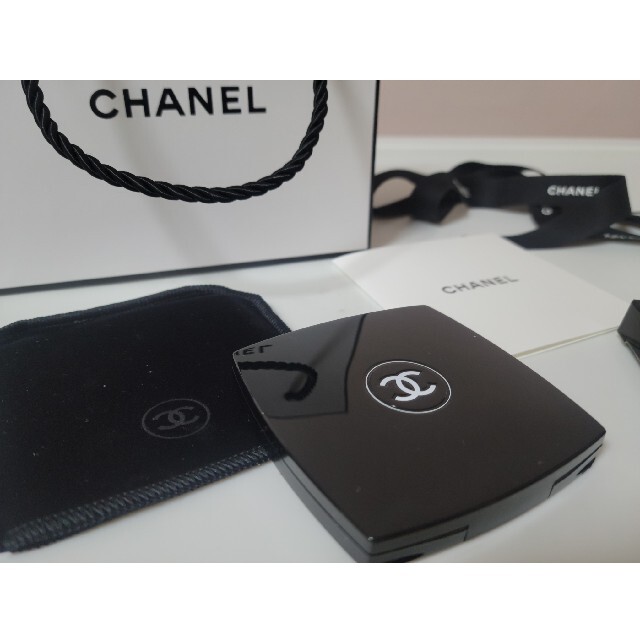 CHANEL(シャネル)のCHANEL　鏡　ミラー レディースのファッション小物(ミラー)の商品写真