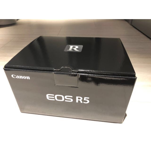 【新品/未開封】Canon キャノン EOS R5 ボディー２台