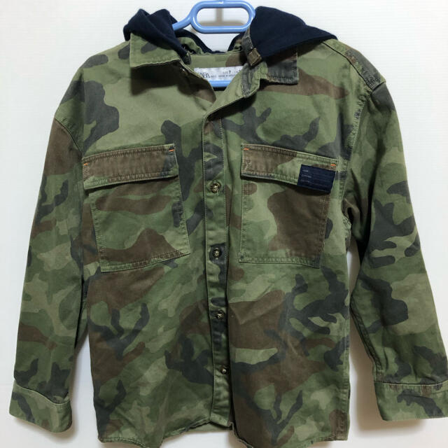 ZARA(ザラ)のザラ122サイズ(^^)1963 キッズ/ベビー/マタニティのキッズ服男の子用(90cm~)(ジャケット/上着)の商品写真