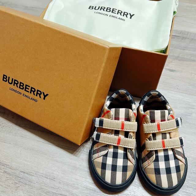 BURBERRY(バーバリー)のバーバリー　シューズ キッズ/ベビー/マタニティのベビー靴/シューズ(~14cm)(スニーカー)の商品写真