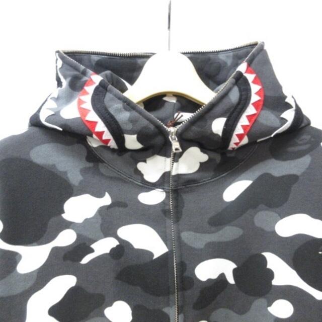 A BATHING APE(アベイシングエイプ)のアベイシングエイプ A BATHING APE シャークパーカー 蓄光 灰 L メンズのトップス(パーカー)の商品写真