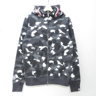 アベイシングエイプ(A BATHING APE)のアベイシングエイプ A BATHING APE シャークパーカー 蓄光 灰 L(パーカー)