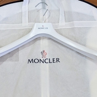 MONCLER - MONCLER✨ガーメントケース✨2セット✨ハンガー1本✨美品の