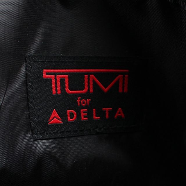 TUMI(トゥミ)の新品♡TUMIトゥミ デルタ航空 ポーチ・アイマスク・ボールペンセット 非売品 メンズのファッション小物(その他)の商品写真