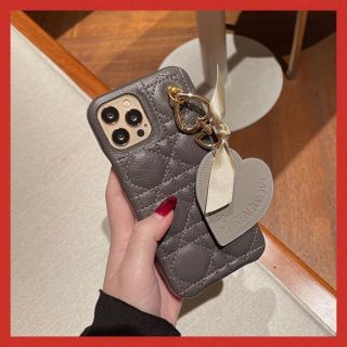 【大人気・早い者勝ち】iPhone13Pro ケース　グレー　ハート(iPhoneケース)