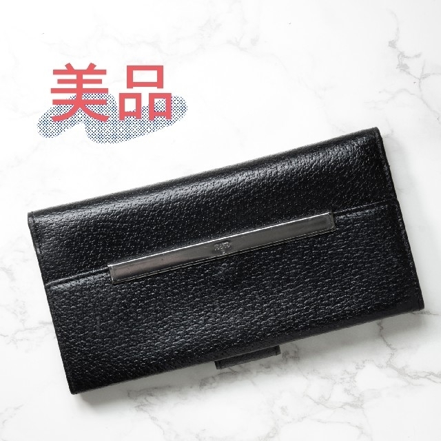 Gucci(グッチ)の【美品】GUCCI (グッチ) プレート レザー Wホック 2つ折り長財布！ レディースのファッション小物(財布)の商品写真