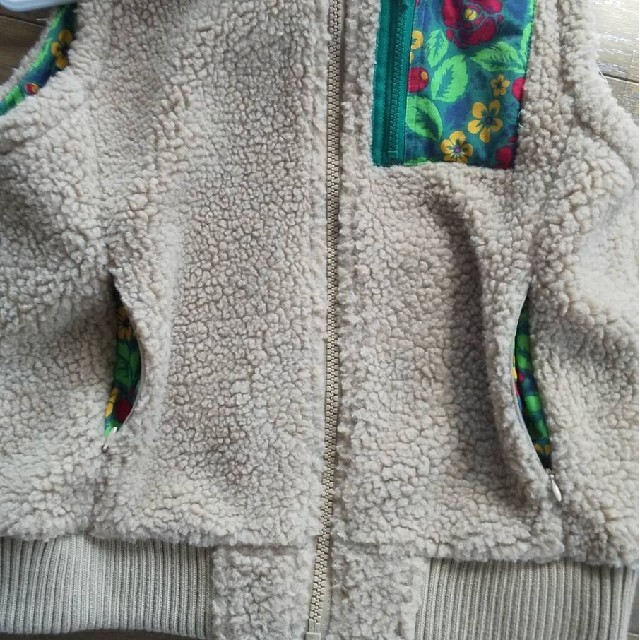 titicaca(チチカカ)のチチカカ ベスト レディースのジャケット/アウター(ダウンベスト)の商品写真