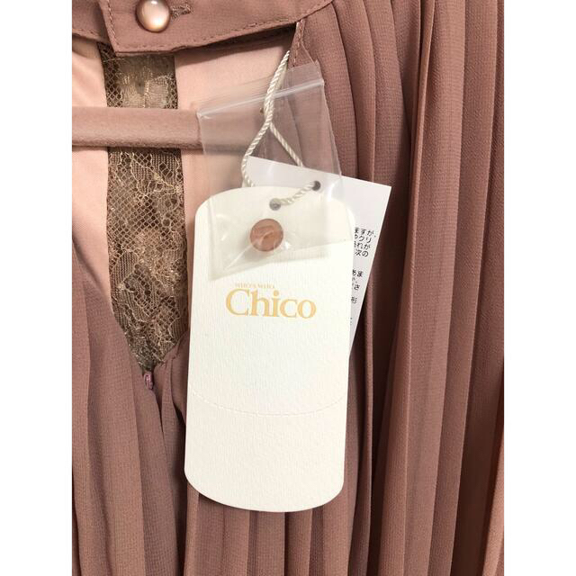 who's who Chico(フーズフーチコ)のwho's who Chico ハイネックレースプリーツドレスワンピース レディースのワンピース(ロングワンピース/マキシワンピース)の商品写真