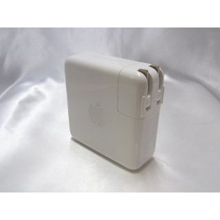 アップル(Apple)の中古品 Apple製 61W USB-C 電源アダプタ A-1947 JDA-9(PC周辺機器)