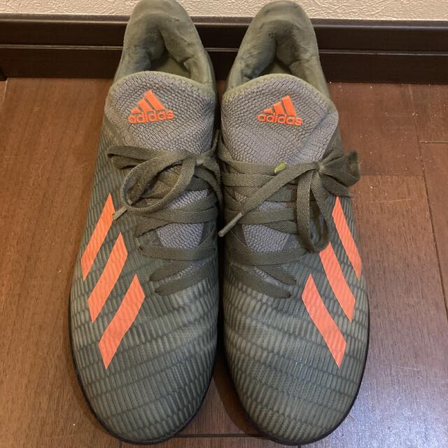 adidas(アディダス)のアディダス　サッカー　トレーニングシューズ　23.5cm スポーツ/アウトドアのサッカー/フットサル(シューズ)の商品写真