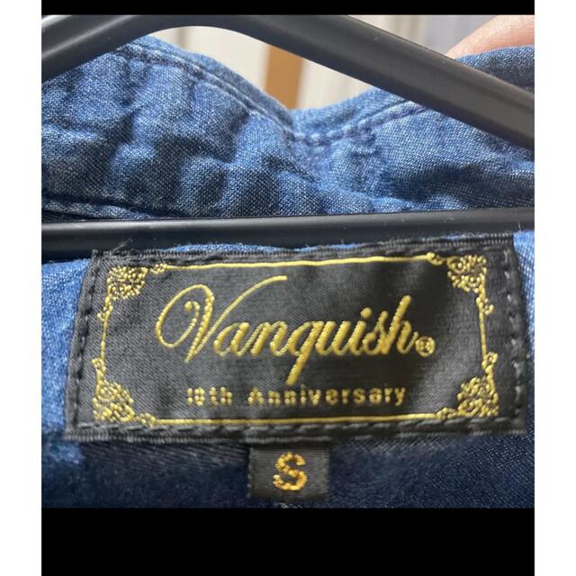 VANQUISH(ヴァンキッシュ)のVANQUISH シャツ　デニム風 メンズのトップス(シャツ)の商品写真