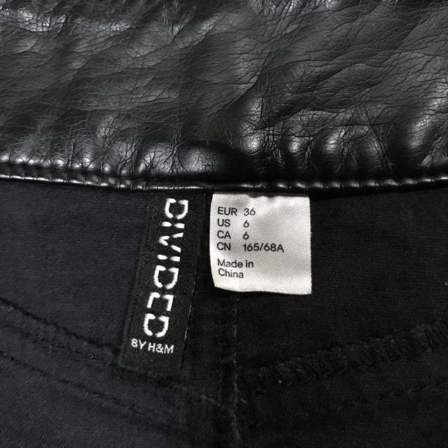 H&M(エイチアンドエム)のH&M レザー タイトスカート 美品 激安 レディースのスカート(ミニスカート)の商品写真