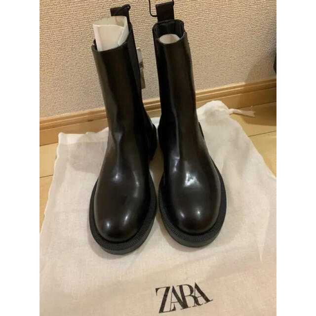 ZARA(ザラ)のZARA ショート丈チェルシーブーツ 36 レディースの靴/シューズ(ブーツ)の商品写真