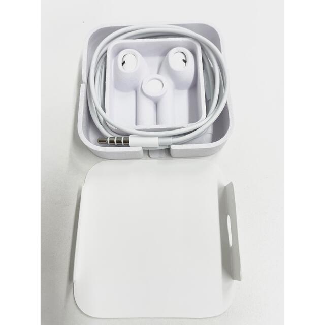 Apple(アップル)の2個セット　Apple 純正イヤホン スマホ/家電/カメラのオーディオ機器(ヘッドフォン/イヤフォン)の商品写真