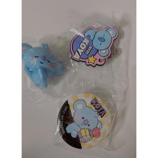 ビーティーイシビル(BT21)のくら寿司　BT21  クッションチャーム　バッチ　ストラップ(キャラクターグッズ)