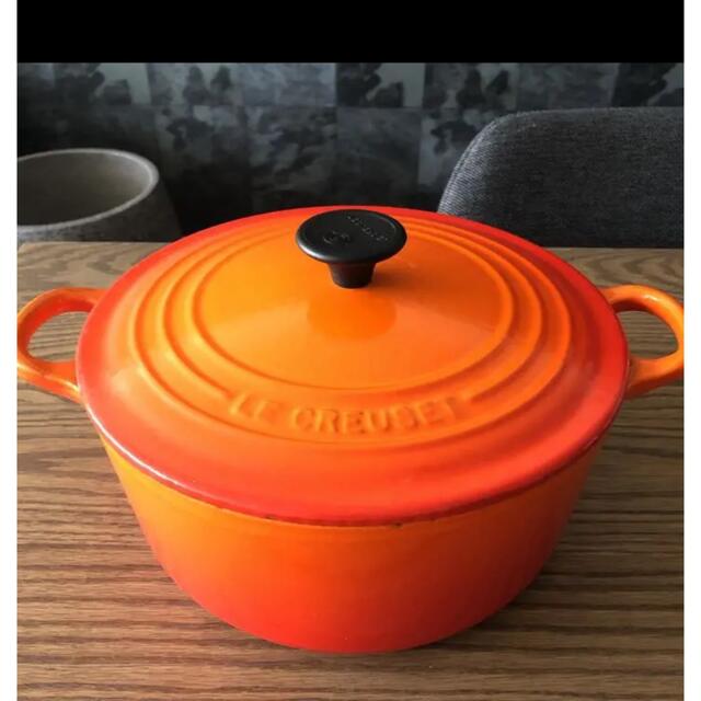 限定価格セール！】 CREUSET ファッションなデザイン ココットロンド 新品 20cm LE 完売御礼！LE CREUSET シグネチャー  ココットロンド オレンジ 22