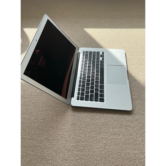 Apple(アップル)のMacbook Air 13インチmid2011 256GB スマホ/家電/カメラのPC/タブレット(ノートPC)の商品写真