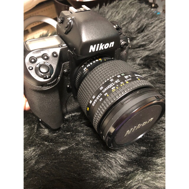 未使用‼ 極上 NIKON F5 ボディ＆レンズ付  MF-27データバック スマホ/家電/カメラのカメラ(フィルムカメラ)の商品写真