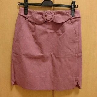 マジェスティックレゴン(MAJESTIC LEGON)のスカート　ピンク　値下げしました(ひざ丈スカート)
