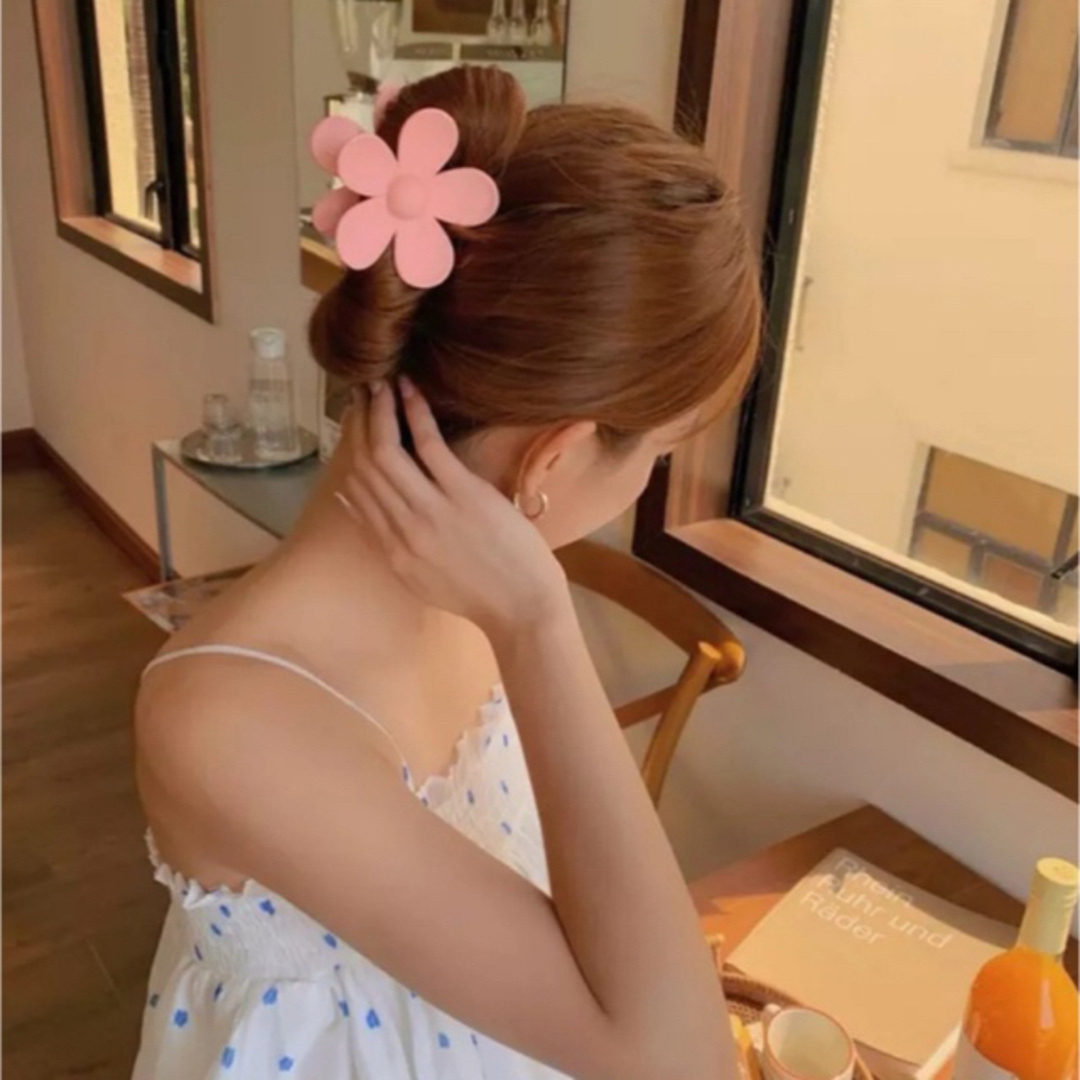 EDIT.FOR LULU(エディットフォールル)の新品　フラワー　ヘアクリップ レディースのヘアアクセサリー(バレッタ/ヘアクリップ)の商品写真