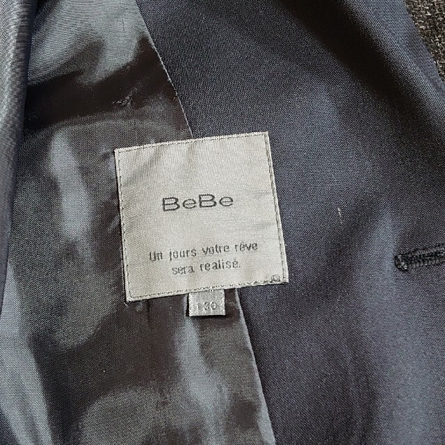 BeBe(ベベ)のセレモニースーツ 130 黒 シャツ・ネクタイ セット クリーニング済み キッズ/ベビー/マタニティのキッズ服男の子用(90cm~)(ドレス/フォーマル)の商品写真