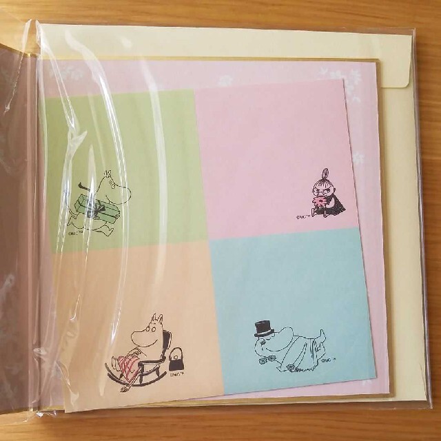 MOOMIN リトルミイ⭐色紙 エンタメ/ホビーのおもちゃ/ぬいぐるみ(キャラクターグッズ)の商品写真