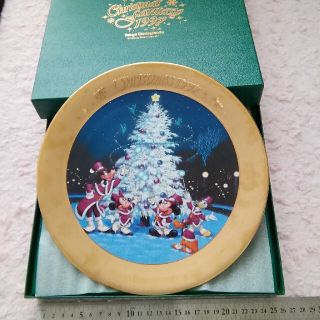 ディズニー(Disney)のディズニーストア　1997　クリスマスファンタジー　絵皿(置物)