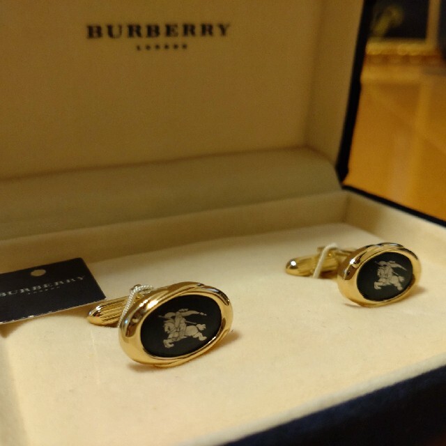 BURBERRY - バーバリーロンドン カフス −BURBERRY−の通販 by れーら