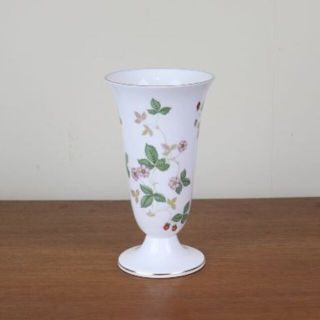 ウェッジウッド(WEDGWOOD)のウェッジウッド　ワイルドストロベリー　花瓶　フラワーベース　英国　ヴィンテージ(花瓶)