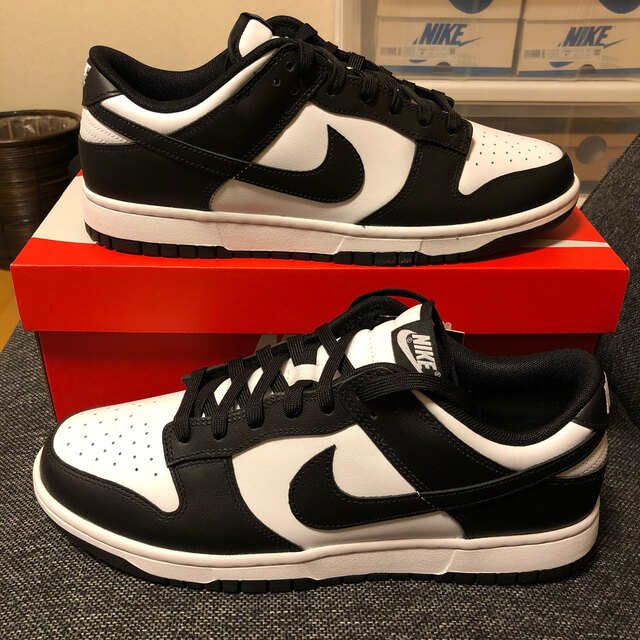 NIKE(ナイキ)のNIKE DUNK LOW RETRO"PANDA" メンズの靴/シューズ(スニーカー)の商品写真