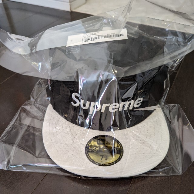 Supreme　2-Tone Box Logo New Era®