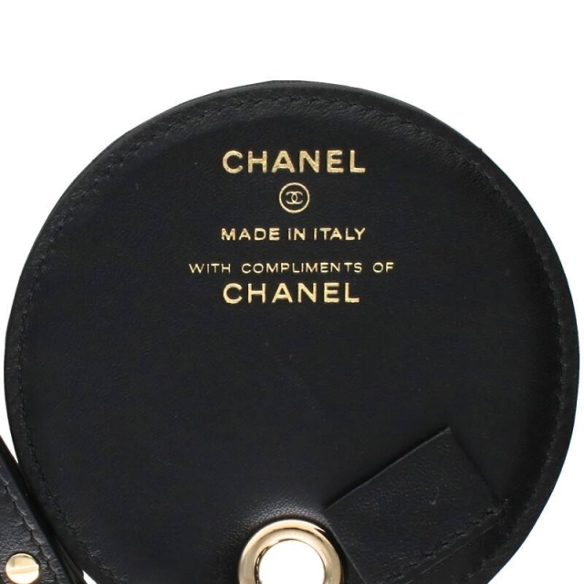 CHANEL(シャネル)のシャネル マトラッセネームタグバッグチャームキーホルダー メンズのファッション小物(キーホルダー)の商品写真