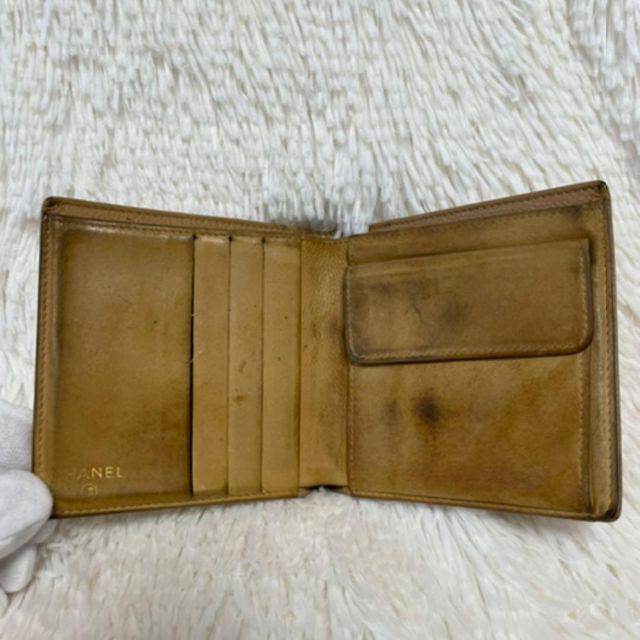 CHANEL(シャネル)のシャネル　キャビアスキン　ココマーク　二つ折り　シールあり レディースのファッション小物(財布)の商品写真