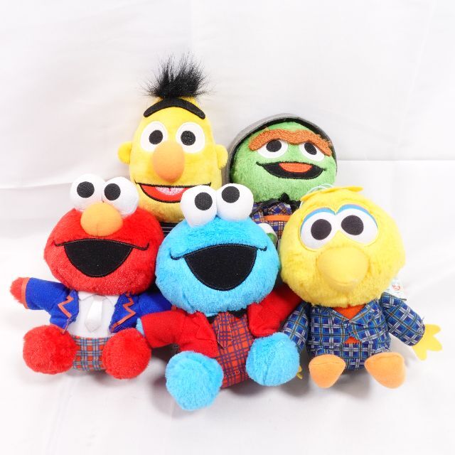 SESAME STREET(セサミストリート)のSesame Street セサミストリート　SHINeeコラボぬいぐるみ　5体 エンタメ/ホビーのおもちゃ/ぬいぐるみ(ぬいぐるみ)の商品写真