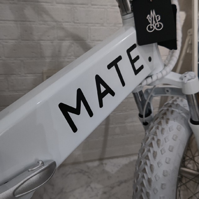 MONCLER - mate.bike monclerモンクレール genius peakwhiteの MONCLER - mate.bike monclerモンクレール genius peakwhiteの