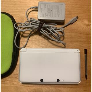 ニンテンドウ(任天堂)のニンテンドー3DS ピュアホワイト（充電器・SDカード付き）(携帯用ゲーム機本体)