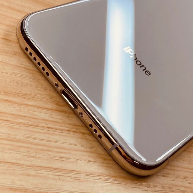 P7 iPhoneXS 256GB SIMフリー 4