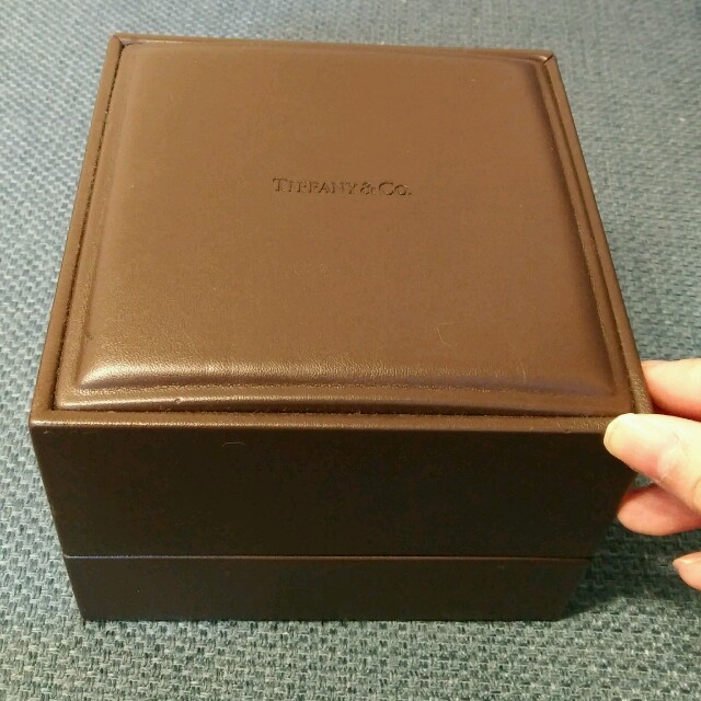 Tiffany & Co.(ティファニー)の専用出品☆Tiffany　時計　アクセサリーケース　箱 レディースのバッグ(ショップ袋)の商品写真