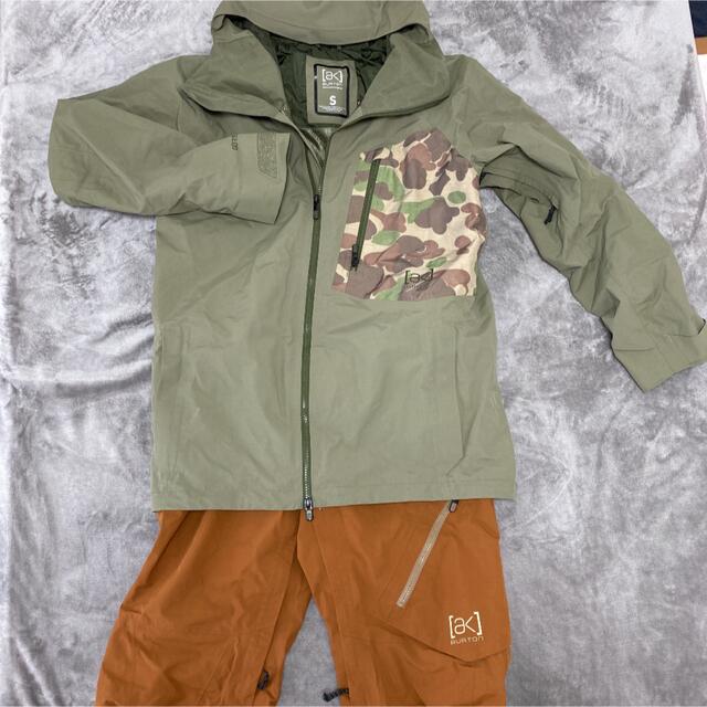 かなり美品　バートン　BURTON  AK  GORE-TEX 　上S  下M