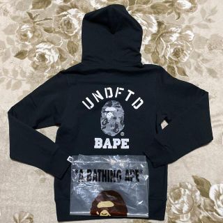 アベイシングエイプ(A BATHING APE)のAPE BAPE undefeated パーカー　CAMO 迷彩　M スウェット(パーカー)