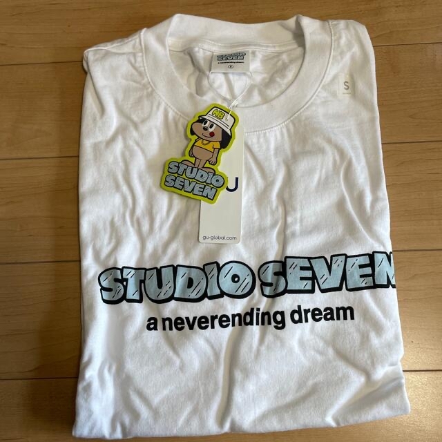 STUDIO SEVEN × GU コラボTシャツ