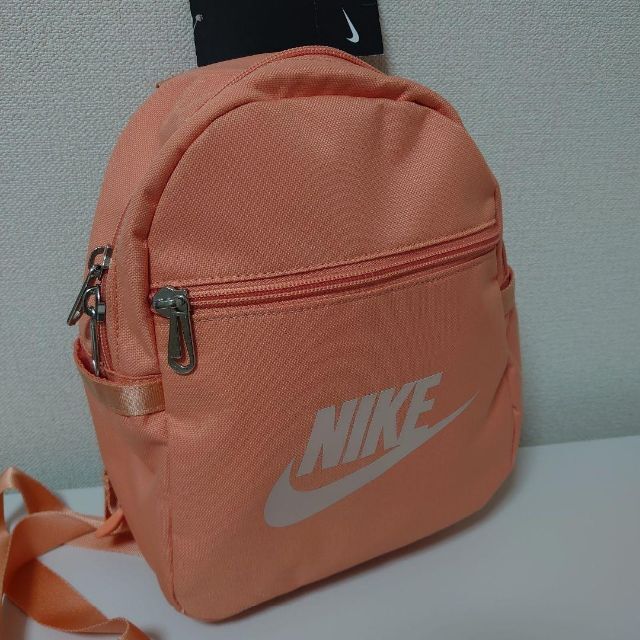 NIKE(ナイキ)のNIKE ナイキ スウッシュ ミニ リュック バックパック 定価3850円 レディースのバッグ(リュック/バックパック)の商品写真