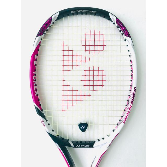 YONEX(ヨネックス)のヨネックス『ブイコア VCORE Xi スピード』テニスラケット／G1／ピンク スポーツ/アウトドアのテニス(ラケット)の商品写真